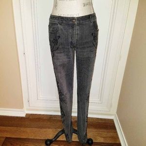 Amazing charcoal sand washed jeans.